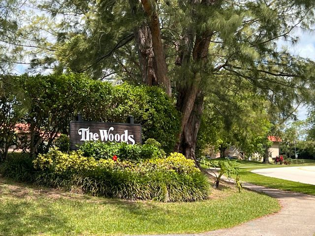21890 Lake Forest Circle 101, Boca Raton, FL 33433
