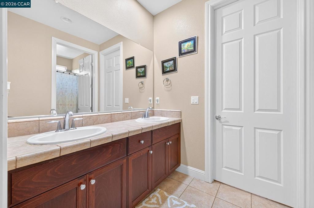 Image 19 of property listing at 9701 Sara Ann Ct, Dublin, CA 94568