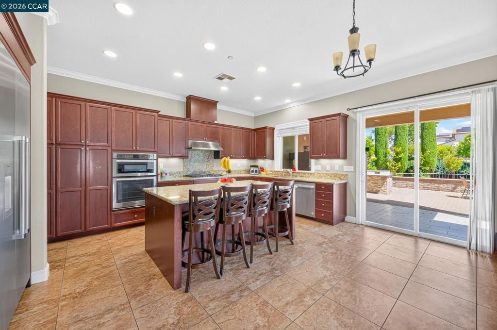 Image 5 of property listing at 9701 Sara Ann Ct, Dublin, CA 94568