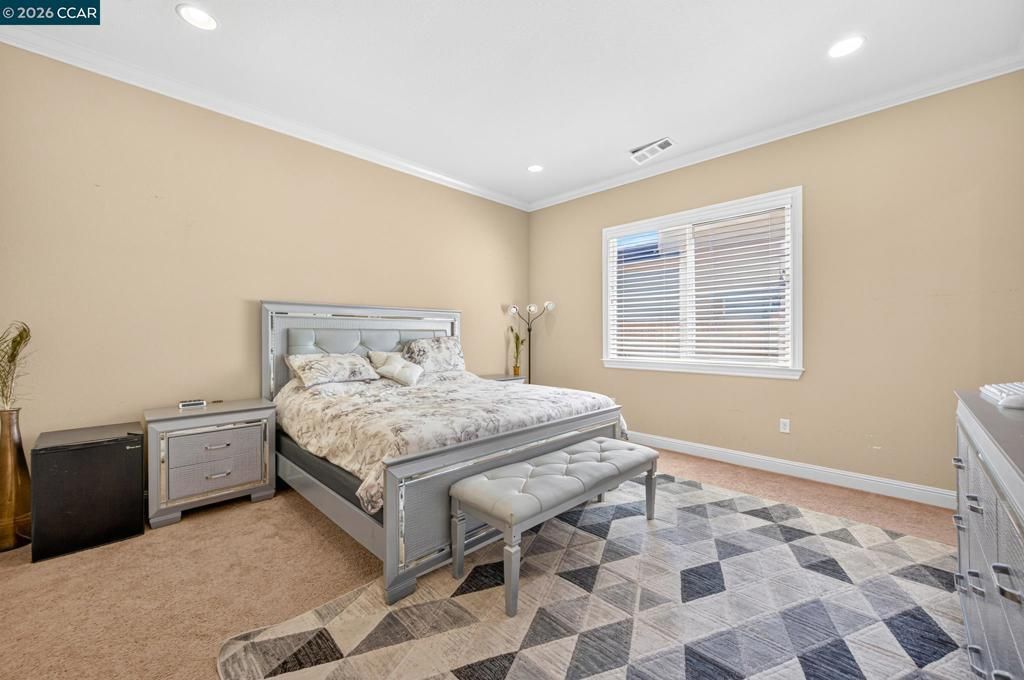 Image 7 of property listing at 9701 Sara Ann Ct, Dublin, CA 94568