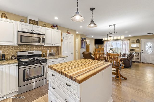 11341 N Church Rd, Rathdrum, ID 83858
