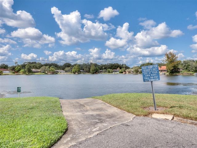 904 LAKE DESTINY ROAD H, Altamonte Springs, FL 32714