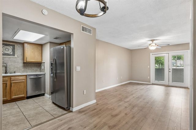 904 LAKE DESTINY ROAD H, Altamonte Springs, FL 32714