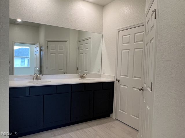 314 NE 23rd TER, Cape Coral, FL 33909