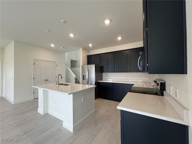 314 NE 23rd TER, Cape Coral, FL 33909