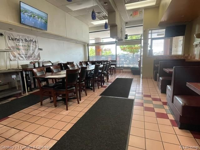 22054 Michigan Avenue, Dearborn, MI 48124