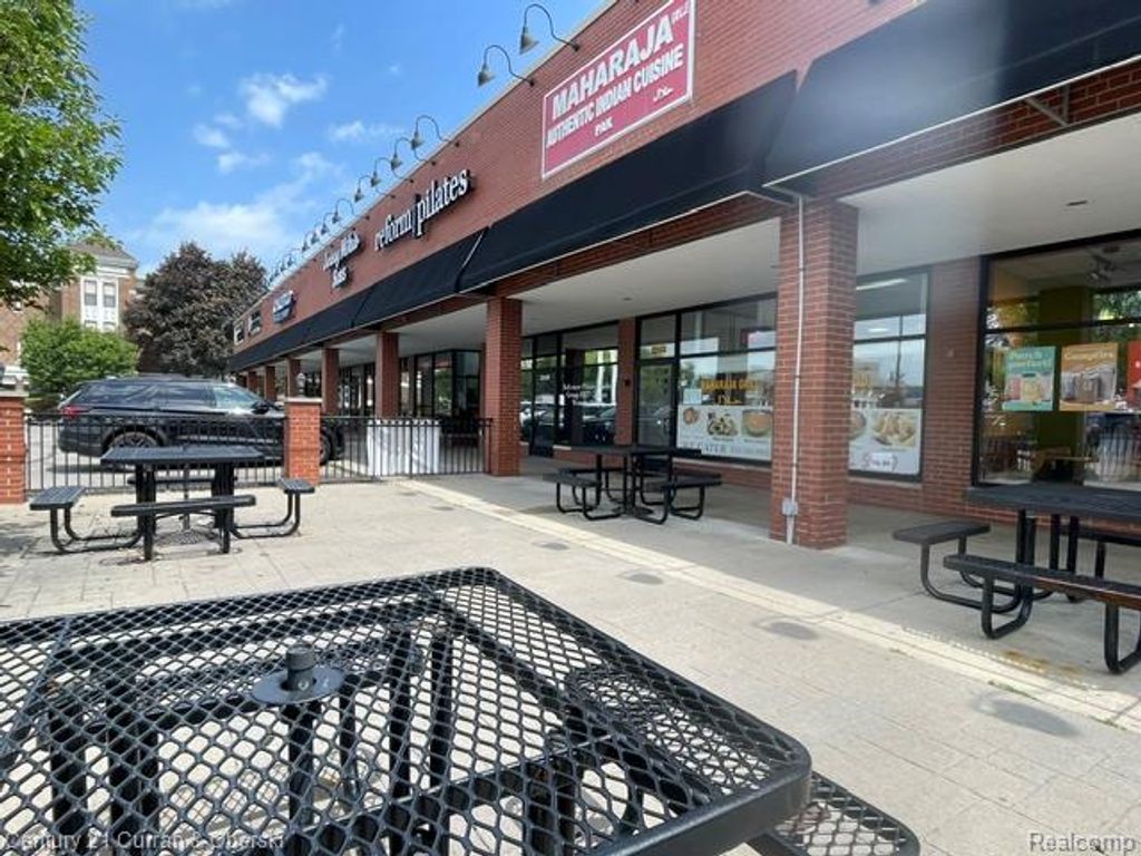 22054 Michigan Avenue, Dearborn, MI 48124