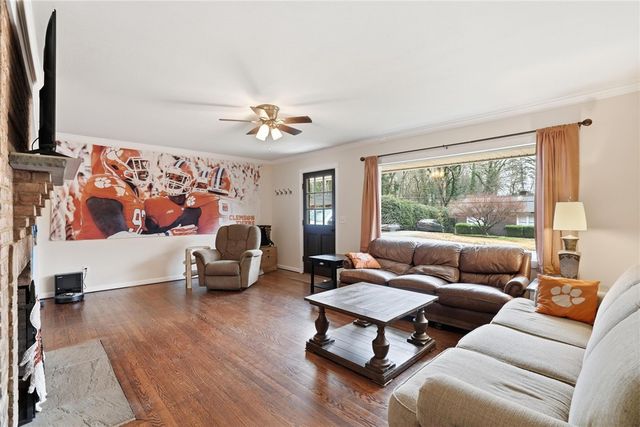 105 College Heights Boulevard, Clemson, SC 29631