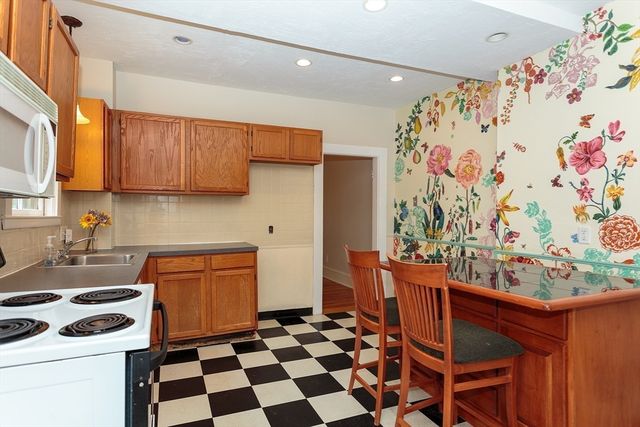 20 Hancock St 20, Winchester, MA 01890