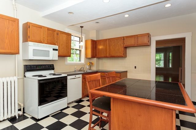 20 Hancock St 20, Winchester, MA 01890