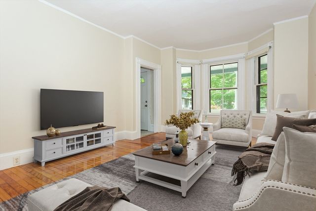 20 Hancock St 20, Winchester, MA 01890