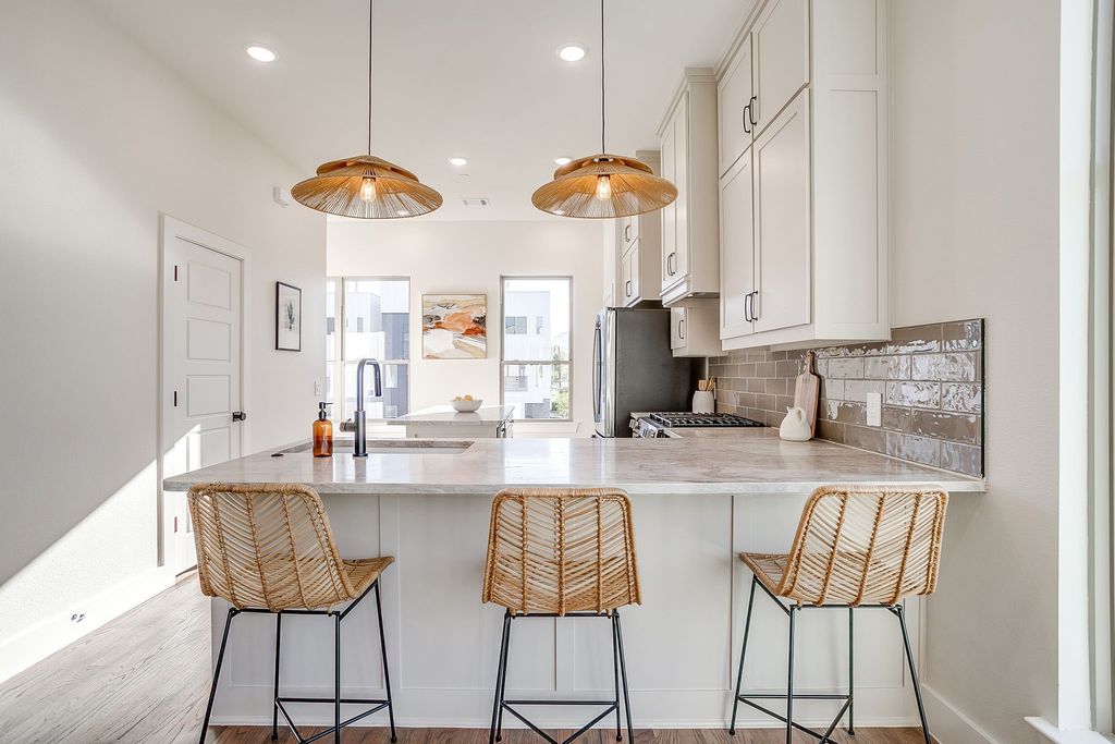 2820 Weisenberger Street 106, Fort Worth, TX 76107