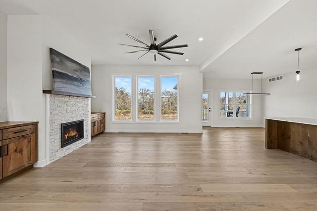 7960 N Westnedge Avenue, Cooper Twp, MI 49009