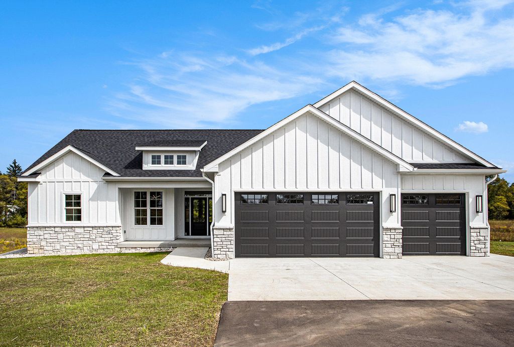 7960 N Westnedge Avenue, Cooper Twp, MI 49009
