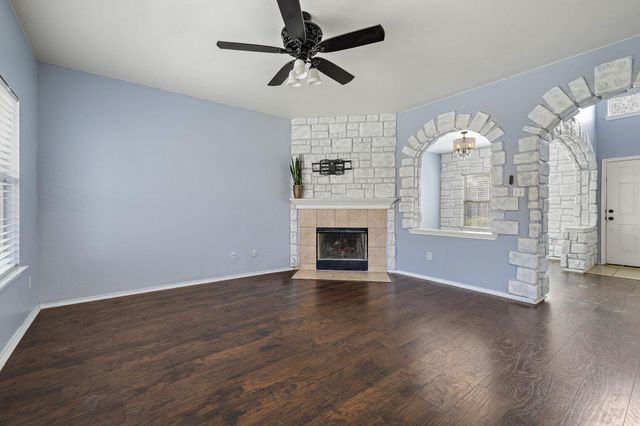 114 Almquist ST, Hutto, TX 78634