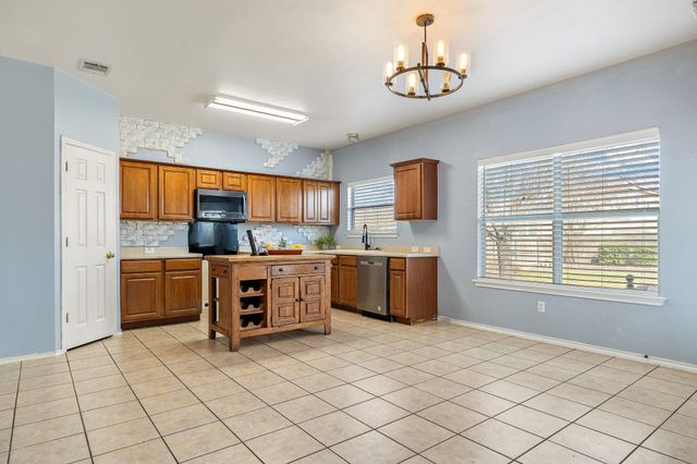 114 Almquist ST, Hutto, TX 78634