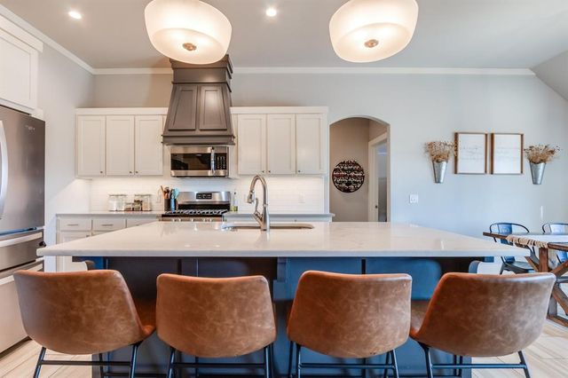 41 Hickory Circle, Piedmont, OK 73078