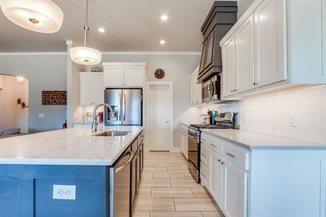 41 Hickory Circle, Piedmont, OK 73078