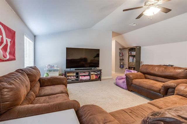 41 Hickory Circle, Piedmont, OK 73078