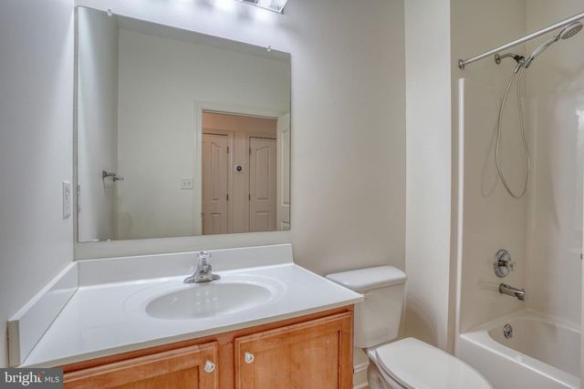 29 DEVALINDER DR, Newark, DE 19702