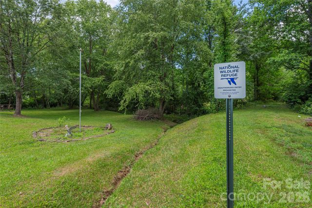 992 Brickyard Road, Horse Shoe, NC 28742