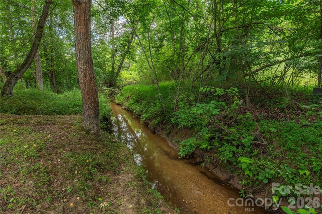 992 Brickyard Road, Horse Shoe, NC 28742