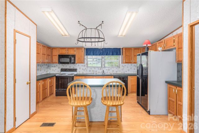 992 Brickyard Road, Horse Shoe, NC 28742