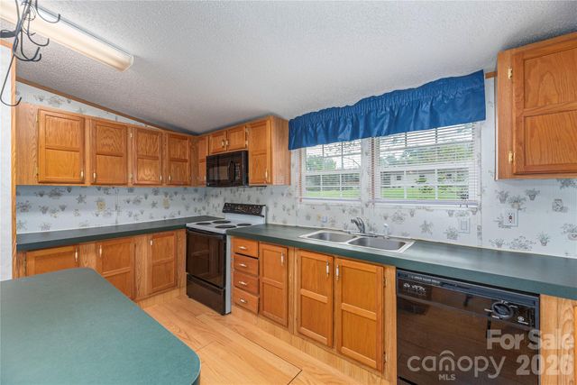 992 Brickyard Road, Horse Shoe, NC 28742