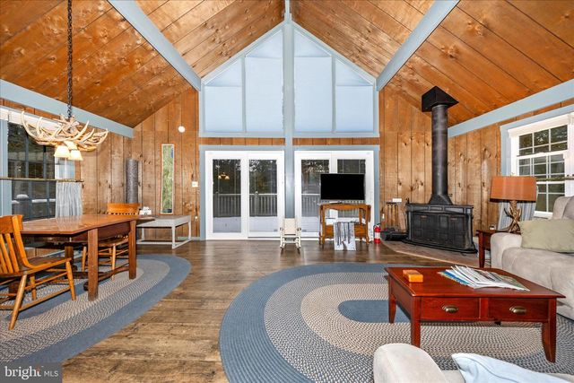 1222 APPALACHIAN TRL, Gardners, PA 17324