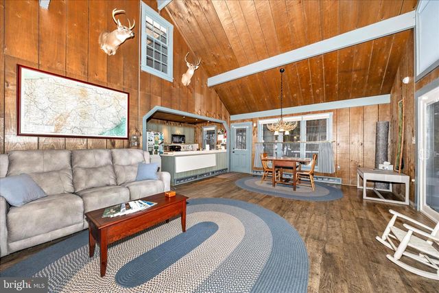 1222 APPALACHIAN TRL, Gardners, PA 17324