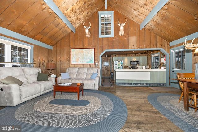 1222 APPALACHIAN TRL, Gardners, PA 17324