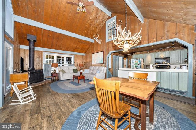 1222 APPALACHIAN TRL, Gardners, PA 17324