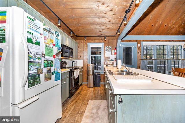 1222 APPALACHIAN TRL, Gardners, PA 17324