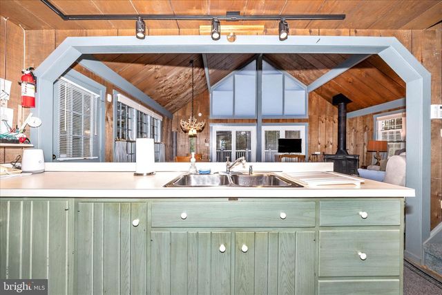 1222 APPALACHIAN TRL, Gardners, PA 17324