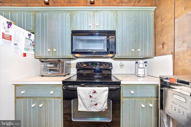 1222 APPALACHIAN TRL, Gardners, PA 17324