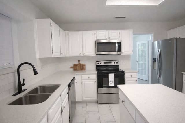 2035 Lansdown Drive, Carrollton, TX 75010