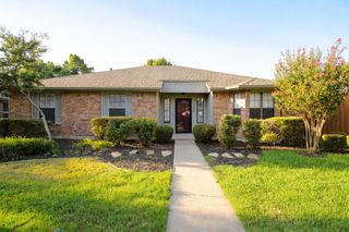 2035 Lansdown Drive, Carrollton, TX 75010