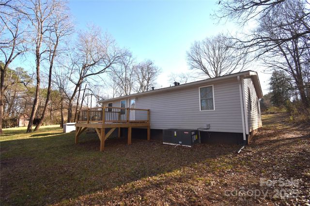 2823 JT Posse Drive, Claremont, NC 28610