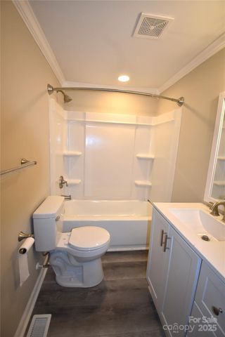 2823 JT Posse Drive, Claremont, NC 28610