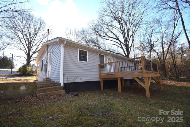 2823 JT Posse Drive, Claremont, NC 28610