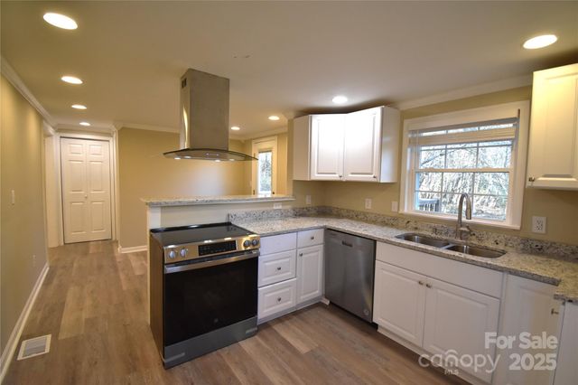 2823 JT Posse Drive, Claremont, NC 28610