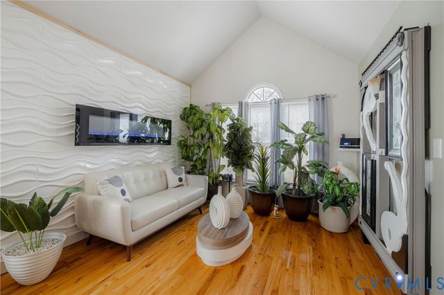 6005 Hidden Arbor Pl, Chester, VA 23831