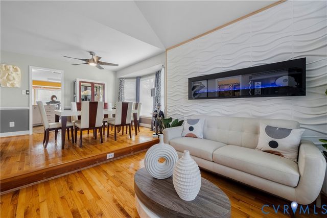 6005 Hidden Arbor Pl, Chester, VA 23831