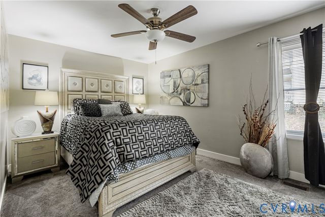 6005 Hidden Arbor Pl, Chester, VA 23831