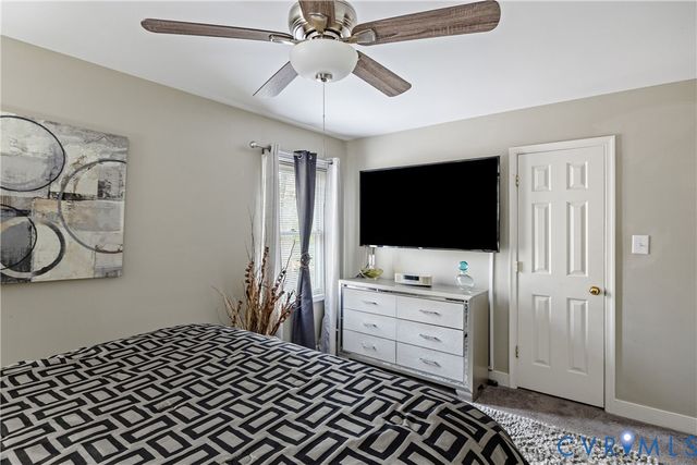 6005 Hidden Arbor Pl, Chester, VA 23831