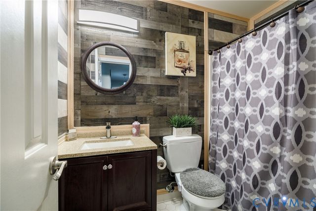 6005 Hidden Arbor Pl, Chester, VA 23831