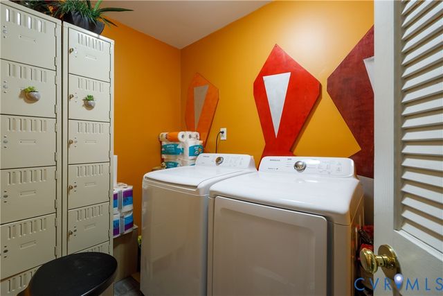 6005 Hidden Arbor Pl, Chester, VA 23831