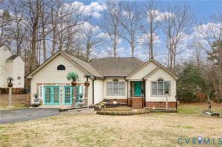 6005 Hidden Arbor Pl, Chester, VA 23831