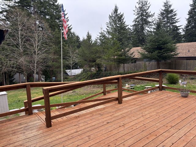 89320 NORTH Ln, Florence, OR 97439