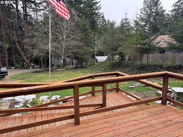 89320 NORTH Ln, Florence, OR 97439